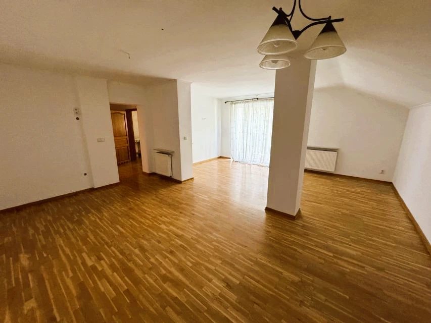 Продаж будинку 10 кімнат, 697.23 m², 3 поверхи. 28, Pasternik , Krakow. 