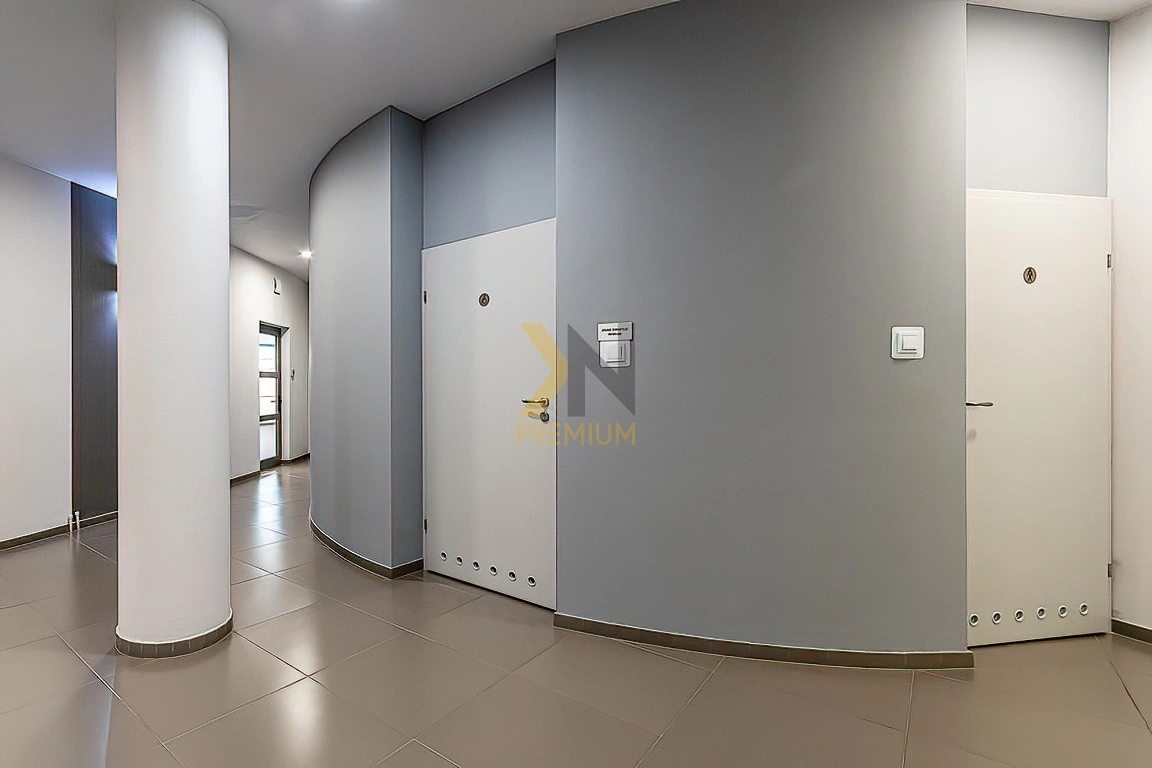 Office for sale. 197 m², 1st floor/7 floors. Wrocław. 