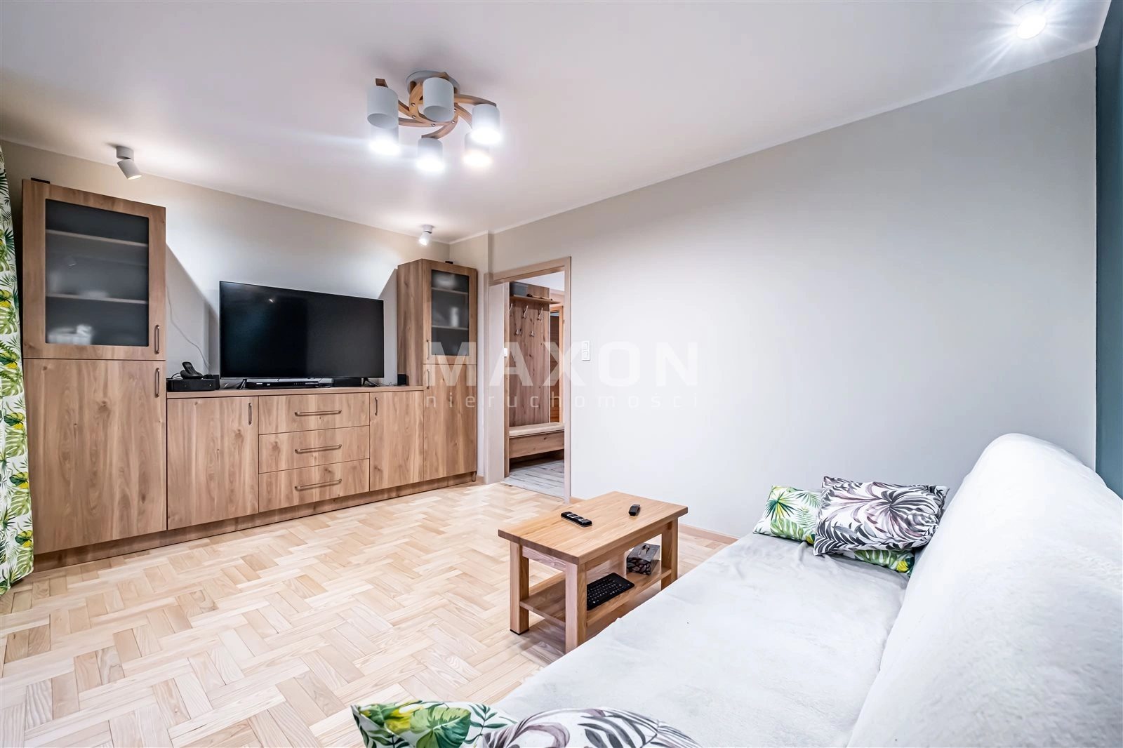 Modern 3-Room Apartment - Ideal Location in Warsaw