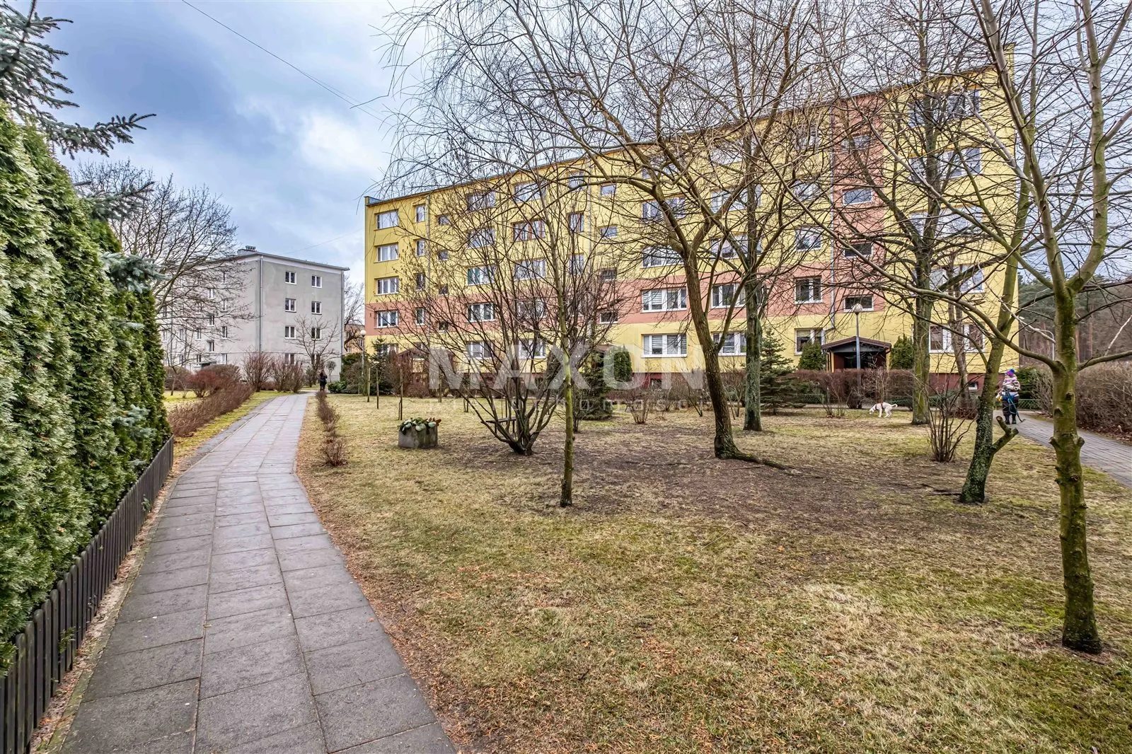 Modern 3-Room Apartment - Ideal Location in Warsaw